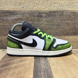 Air Jordan 1 Low SE Wear Away Electric Green Athletic Shoes Size 7Y / 8.5 Women